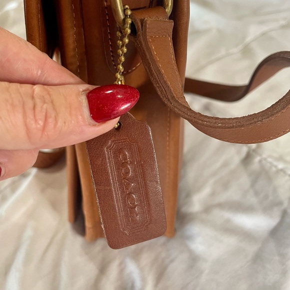 Coach Vintage Leather Crossbody - Picture 2 of 11